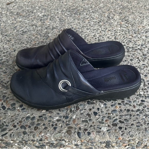 Clarks Collection Soft Cushion Slip On Sandals Women 8 Navy Leather Casual - Picture 4 of 8